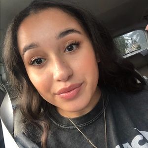 Meet your Posher, Gabriella